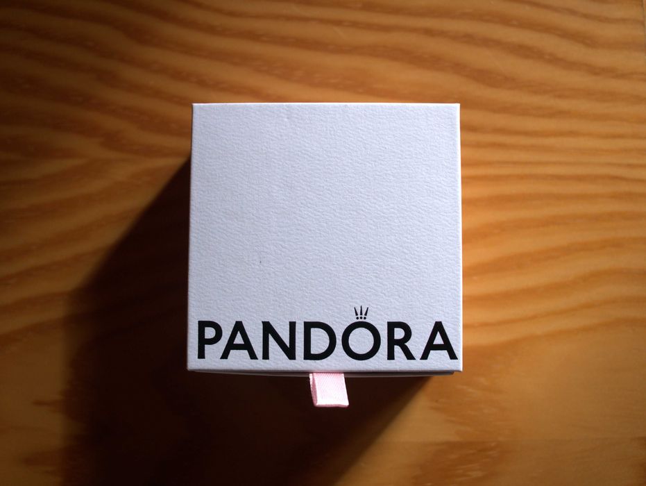 Pandora – Colar de Prata com Pendente em Formato de Coração