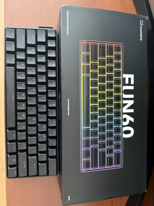 MonsGeek FUN60 Teclado Mecânico