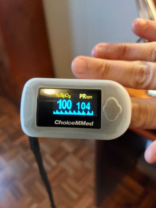 [Novo] Oxímetro de pulso de Dedo Spo2 com ecrã OLED