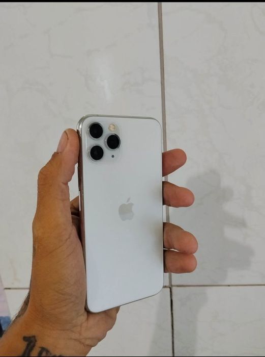 iPhone 11 Pro todo original com caixa e acessórios