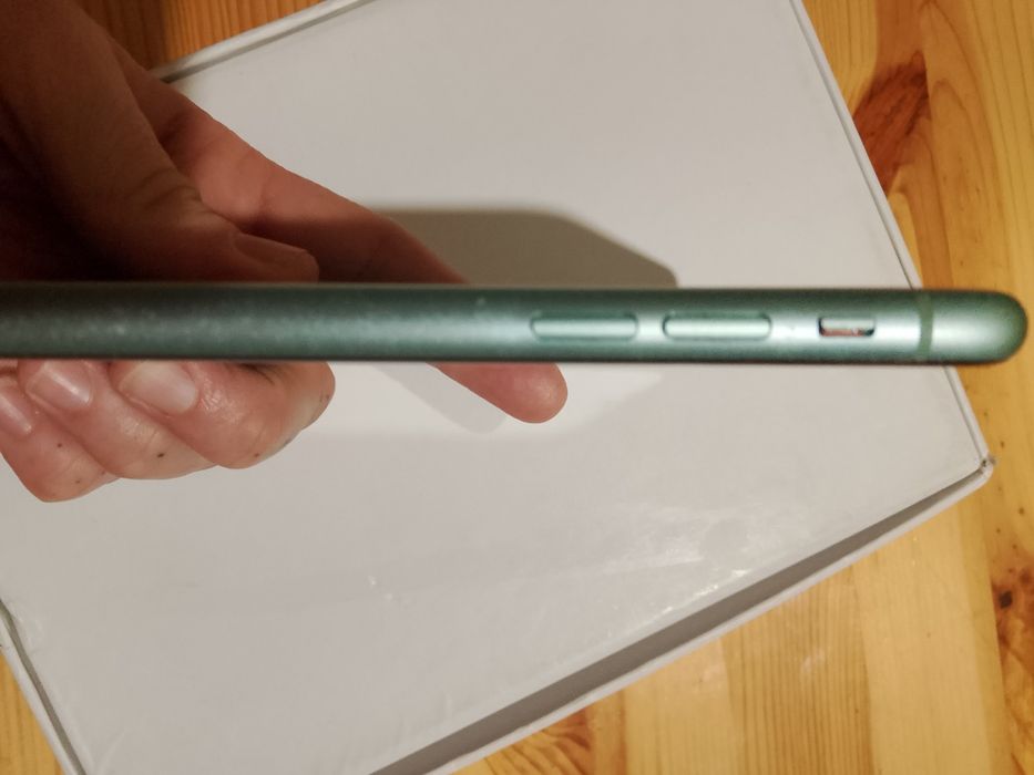 iPhone 11 miętowy