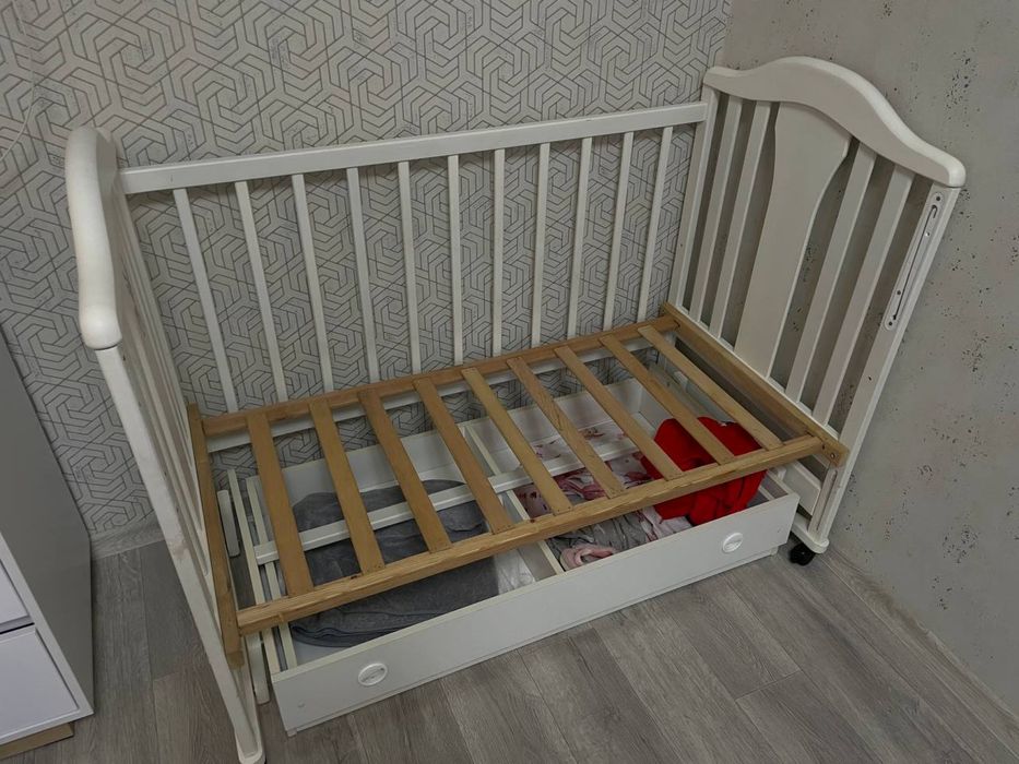 Дитяче ліжко в гарному стані