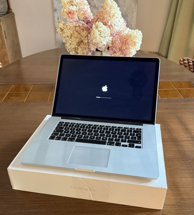 MacBook Pro A1398/2015/i7/2.5GHz/16GB/512GB/15.4/R9M370X/nowa bateria