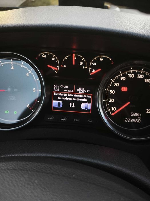 Peugeot 508 SW 1.6 e-HDi Automática 120cv | Teto Panorâmico | Full Extras