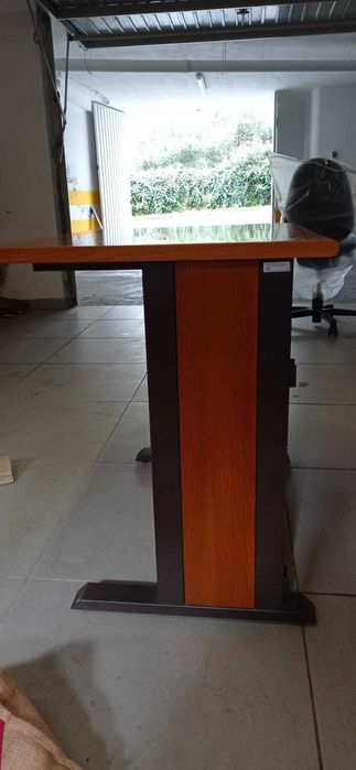 Mesa e Cadeira de escritório