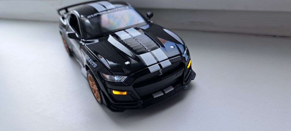 Машинка модель ford mustang shelby gt500