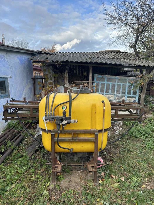 Оприскувач 400 літрів