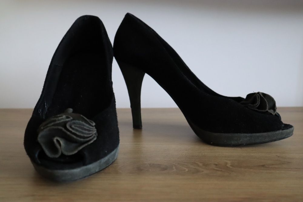 Zamszowe szpilki VENEZIA