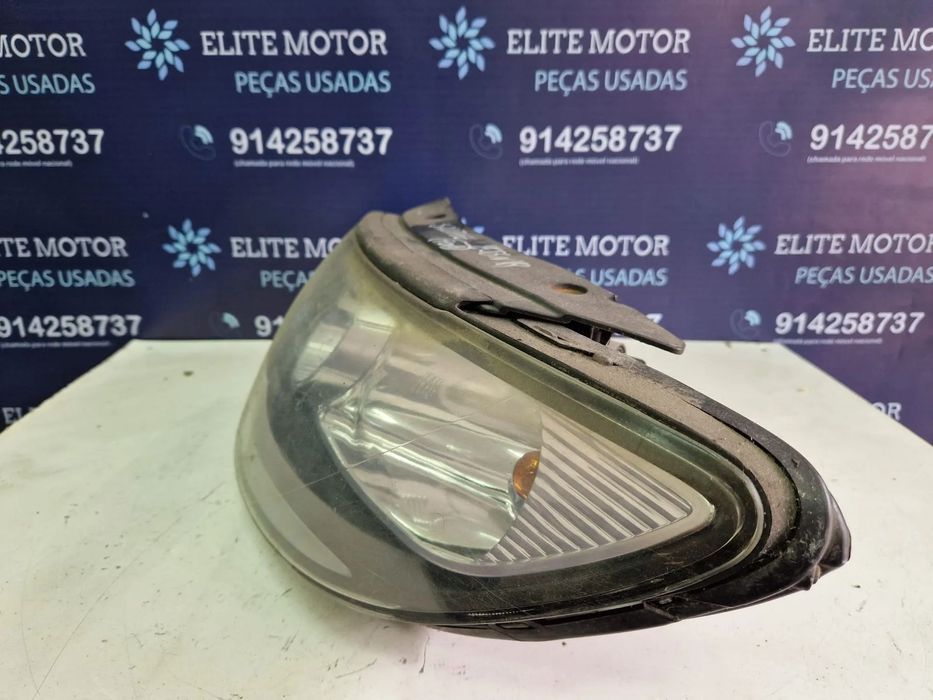 Oticas usadas HYUNDAI SANTA FE II 2 farois