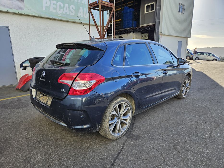 Citroën C4 II Exclusive 1.6 BlueHDi de 2014 para peças
