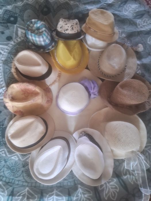 Продаются пляжные сумки и шляпы.,полотенца.