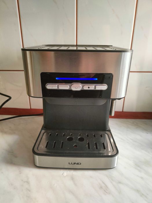 Kolbowy ekspres ciśnieniowy Lund 68510