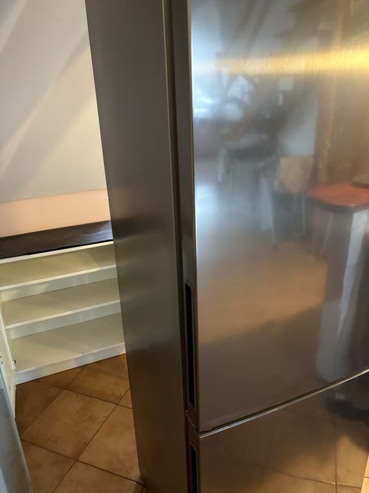 Lodowka Whirlpool no frost stan bdb