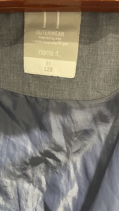 Вітровка на дівчинку