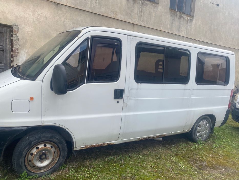 Pevgeot Boxer бус