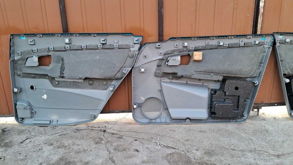 Дверні карти пріора ваз 2170-2172 в гарному стані