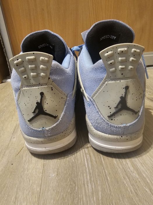 Sprzedam jordan 4 university blue