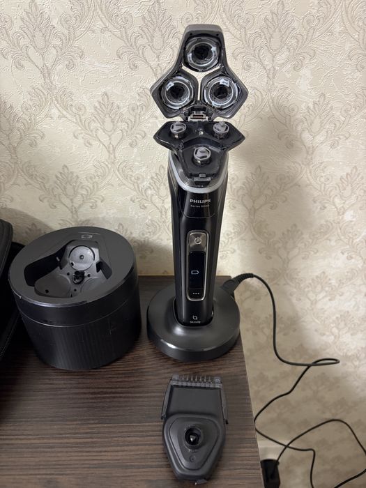 Продам бритву PHILIPS S9986/59 серії 9000