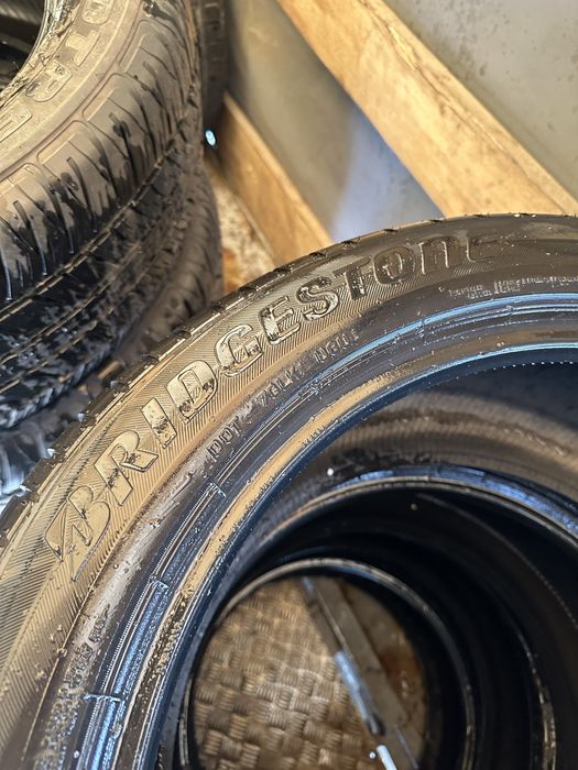 Bridgestone dueler h/p 305 40 r20