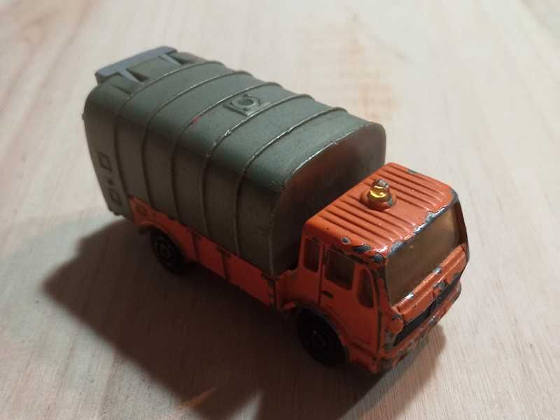 Mercedes-Benz Garbage Truck - Majorette