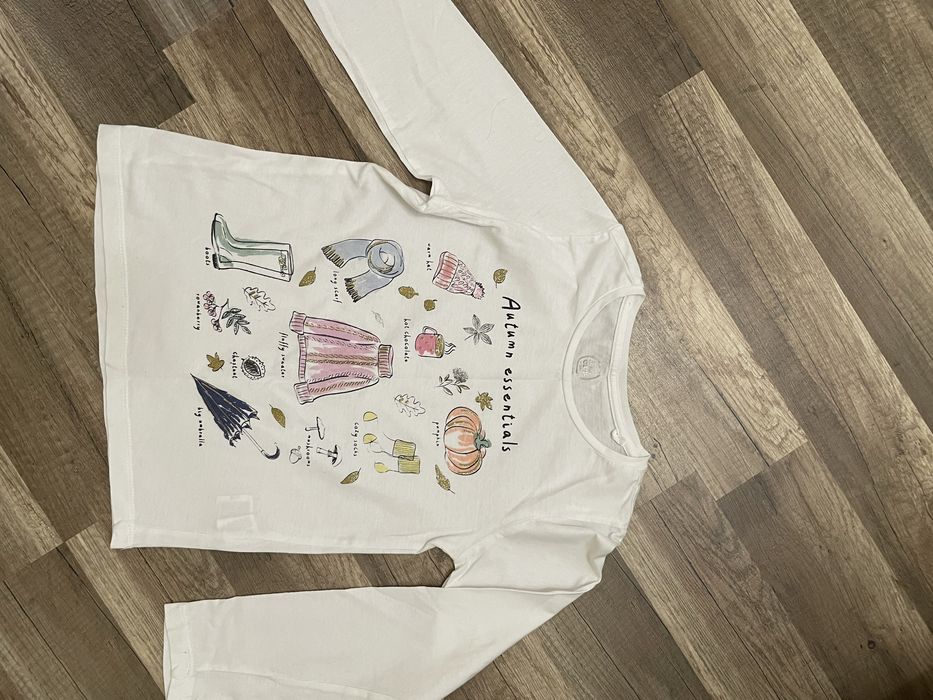 Нова кофтинка для дівчини