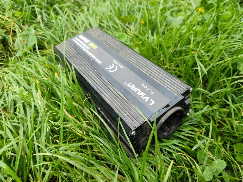 Продам iнвертер 2600w