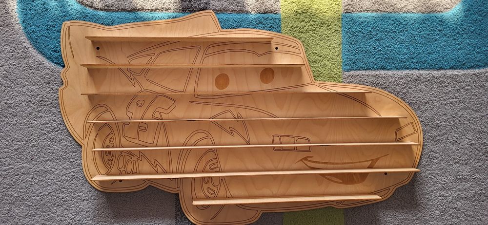 Półka ścienna na autka