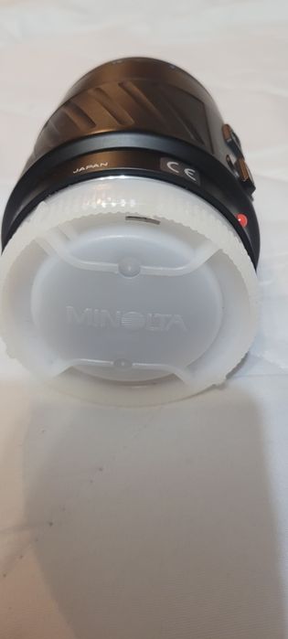 Объектив Minolta AF Macro 100mm f/2.8, байонет Sony A, состояние почти