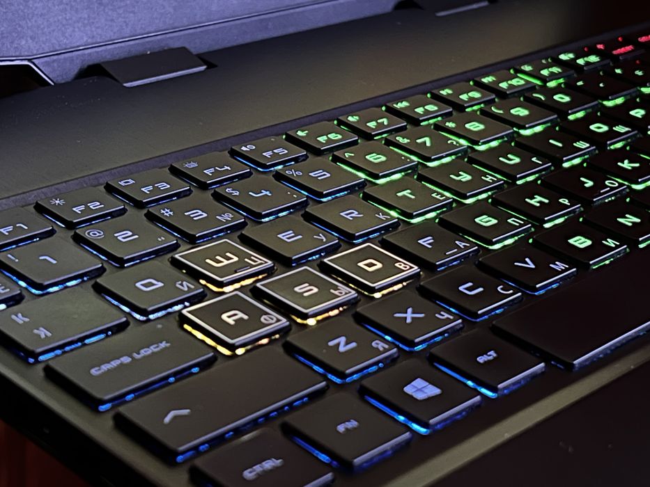 HP Omen 15, RTX2060, 144hz, I7 9750h