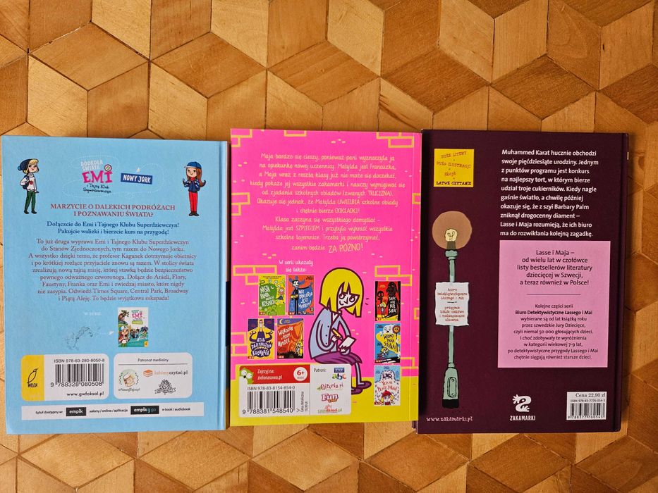 Zestaw książek dla młodszych nastolatek