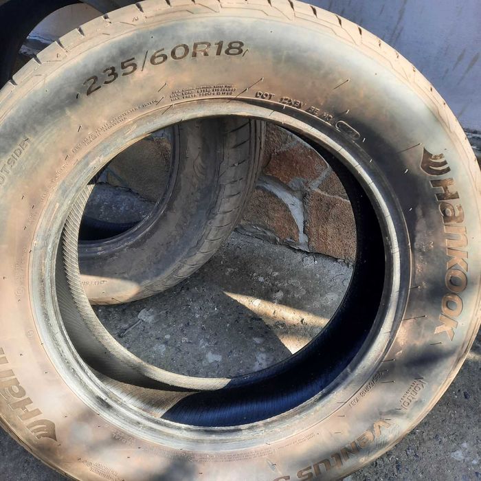 Продам летнюю резину  Hankook 235/60R18 в хорошем состоянии. Б/у