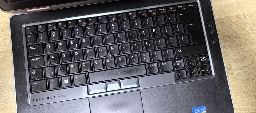 Ноутбук Dell Latitude E6330/i5-3340m/Ram 2GB DDR3 /HDD NO /CD-Rom No/А