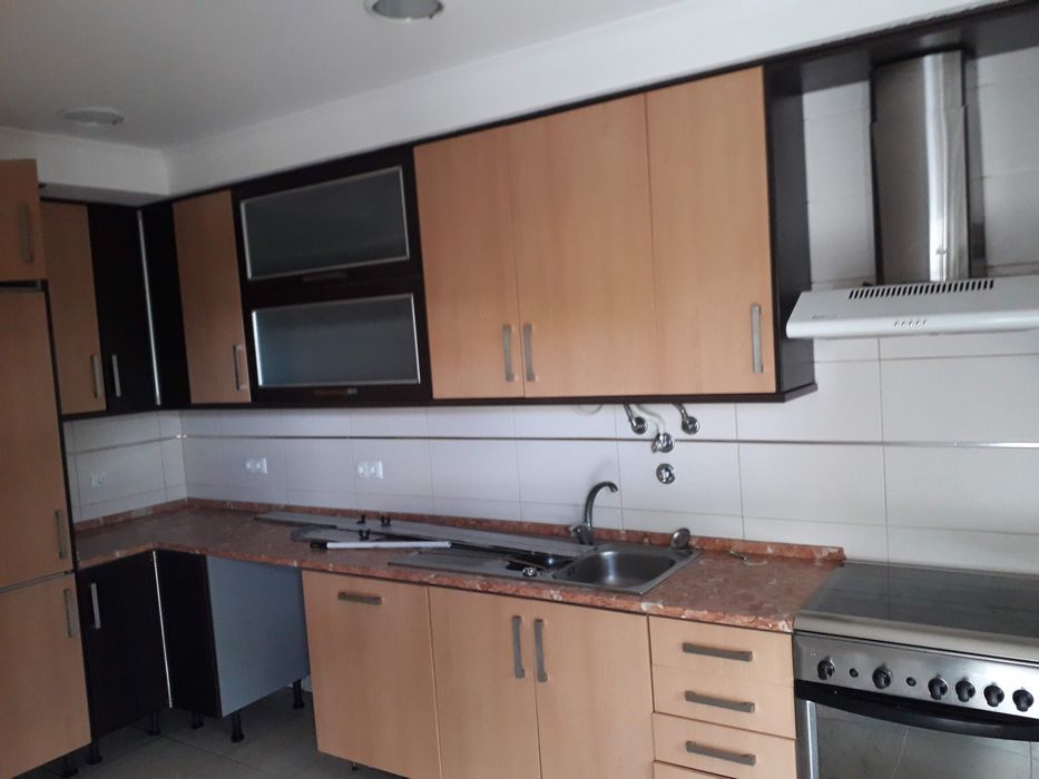 Fantástico T2 remodelado com 2 WCs e AC na Sala e Quartos