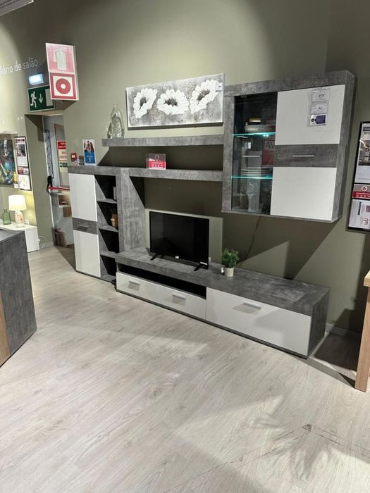 Móvel de TV e armário sala