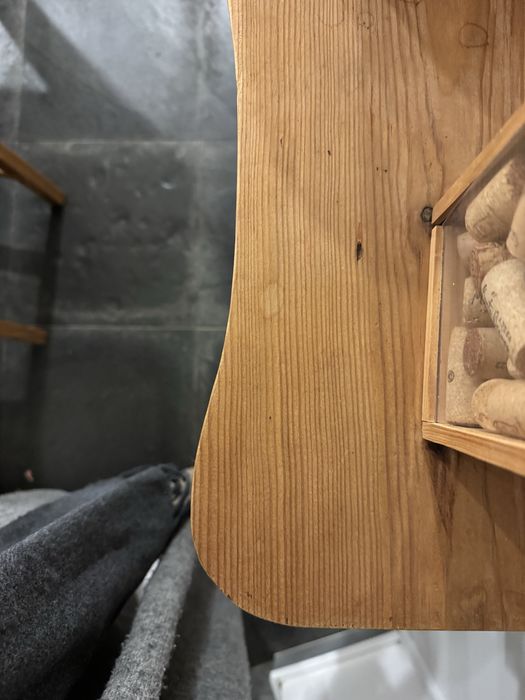 Mesa de apoio em madeira