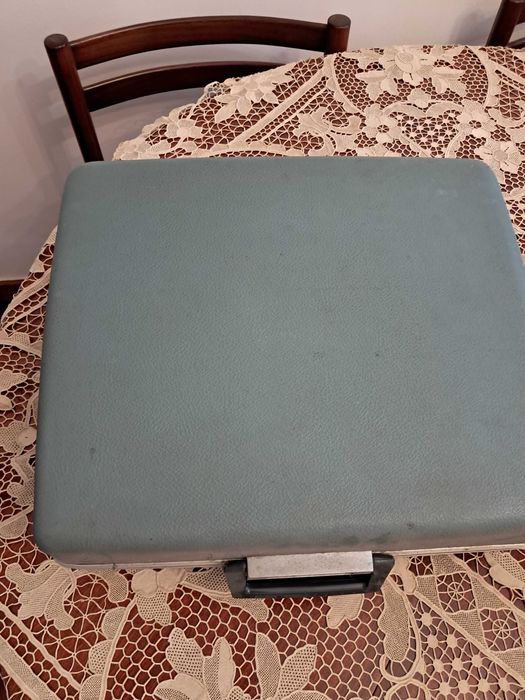 MÁQUINA escrever portátil "Brothers" com mala