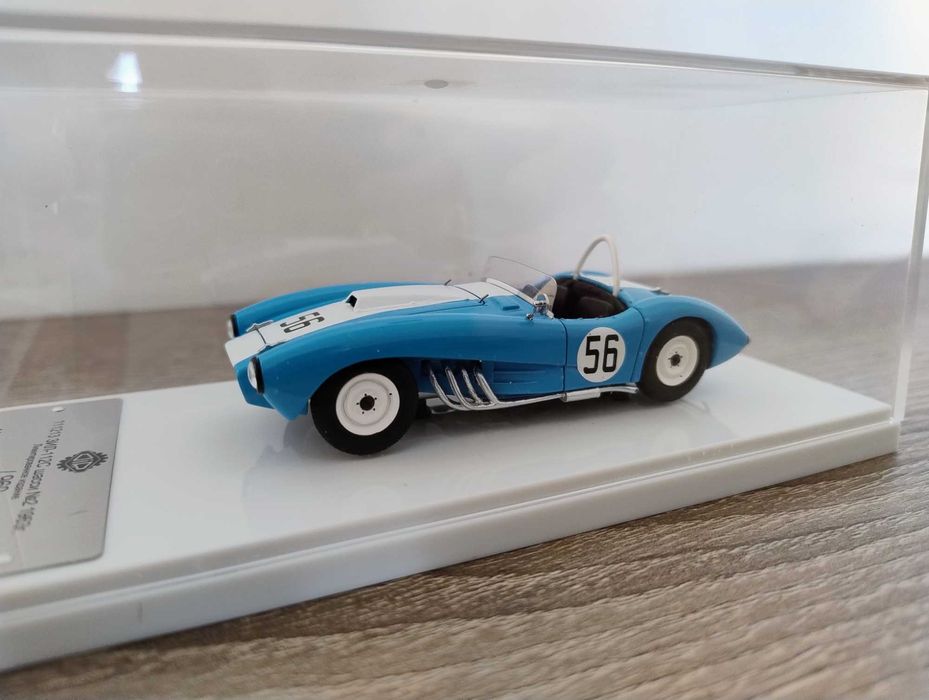 Масштабна модель 1/43. DiP Models. ЗиЛ-112С Шассі #2. 1963р.