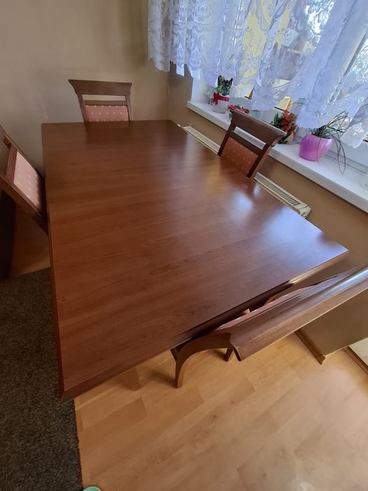 Stół i 4 krzesła