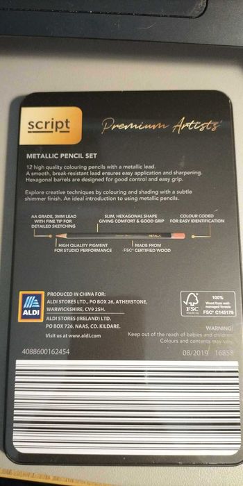 Metalizowane kredki 12 sztuk nowe