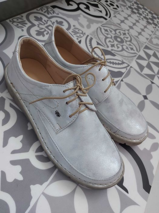 Skórzane półbuty damskie Papillon 42