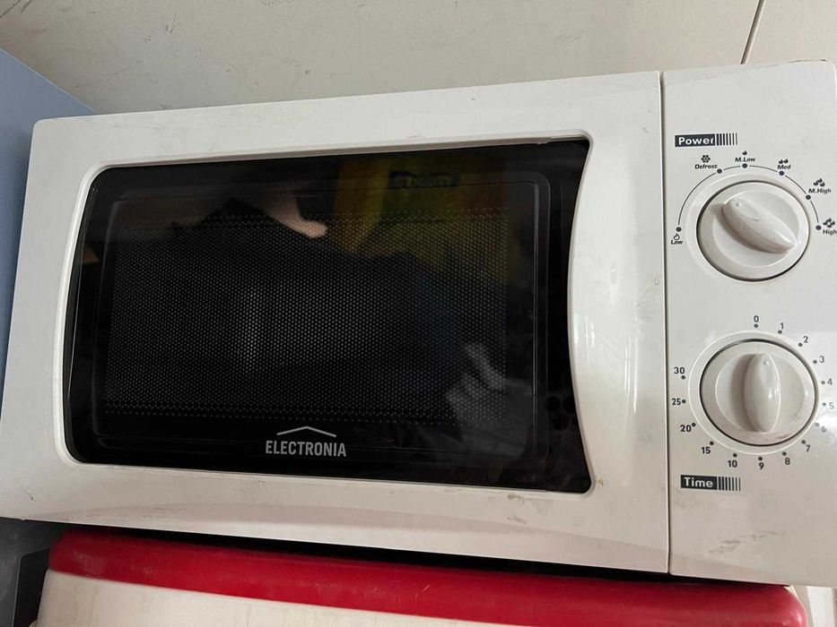 Micro-Ondas Eletronia. Excelente Oportunidade