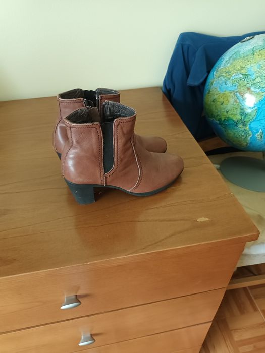Vendo botas em bom estado