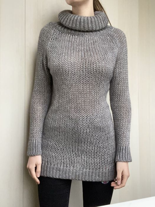 Светри, туніки в дуже гарному стані, розмір М