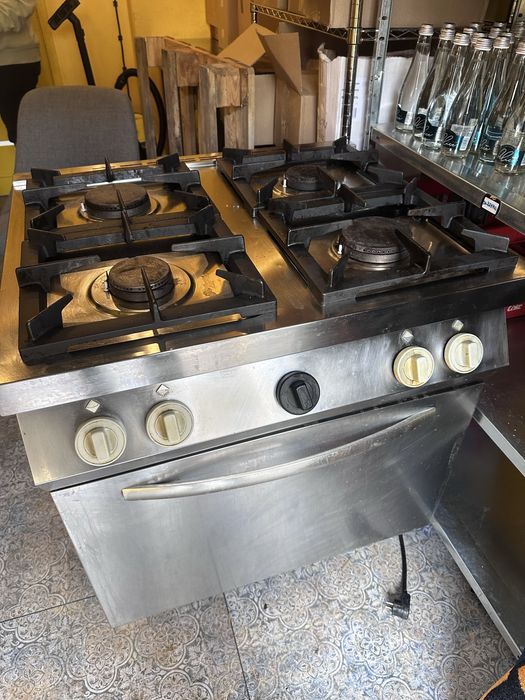 Kuchnia gazowa gastronomiczna Hendi, po serwisie.