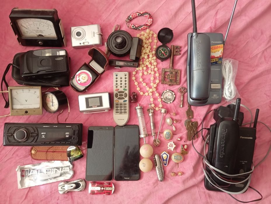 Часи телефони мелочнвка разное