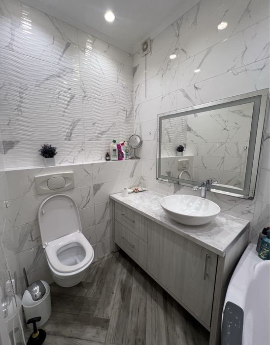 Продам велику 3-х кімнатну квартиру