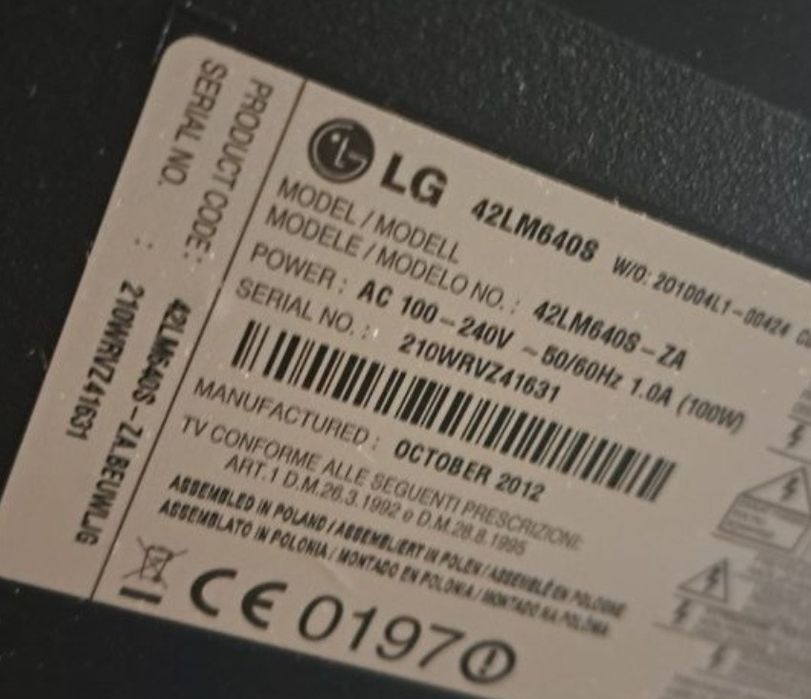 Pack LG Completo 42'' Smart TV 3D + Blu-ray + 4 Óculos 3D – Imaculado