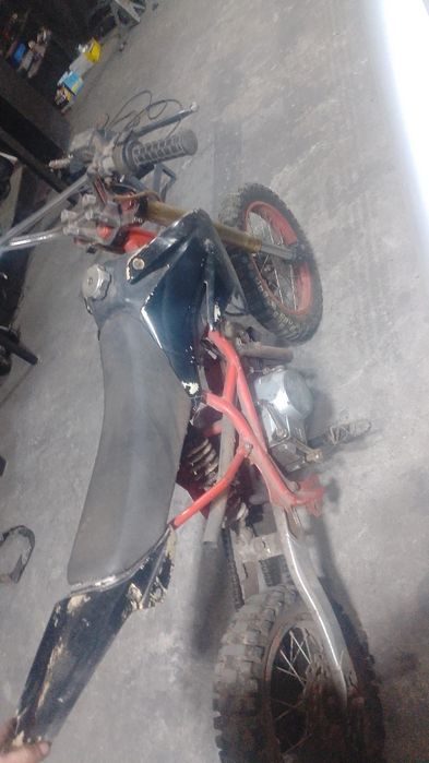Vendo pit bike .