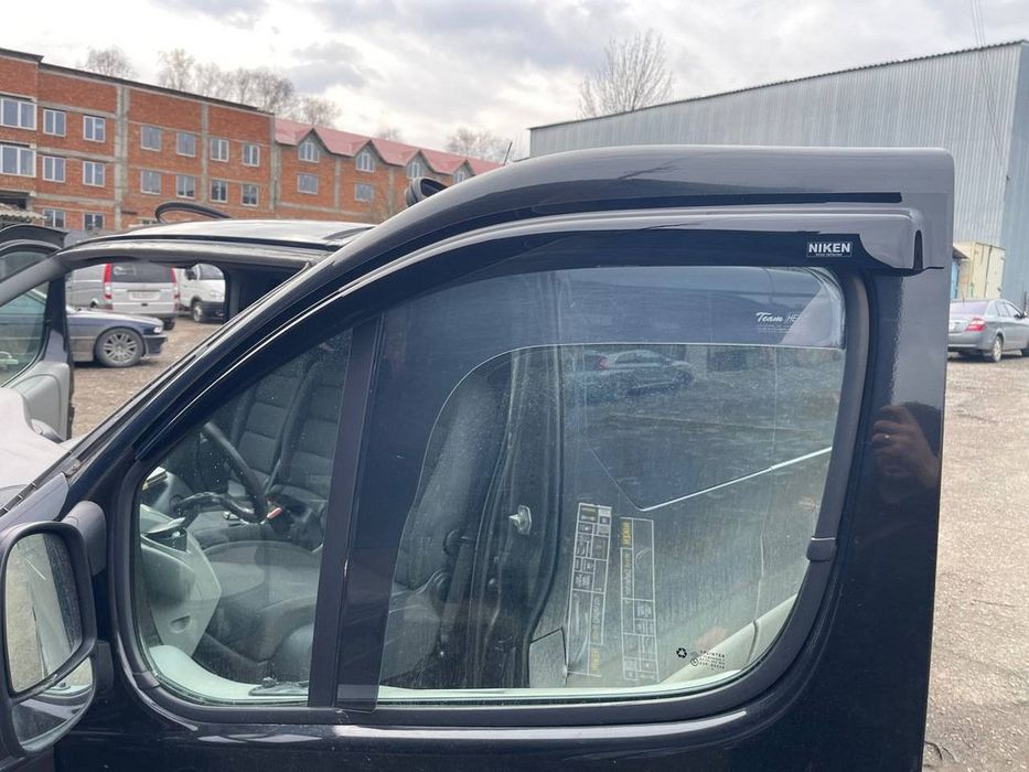Opel Vivaro 2001-2015 рр. Вітровики (2 шт, Niken)