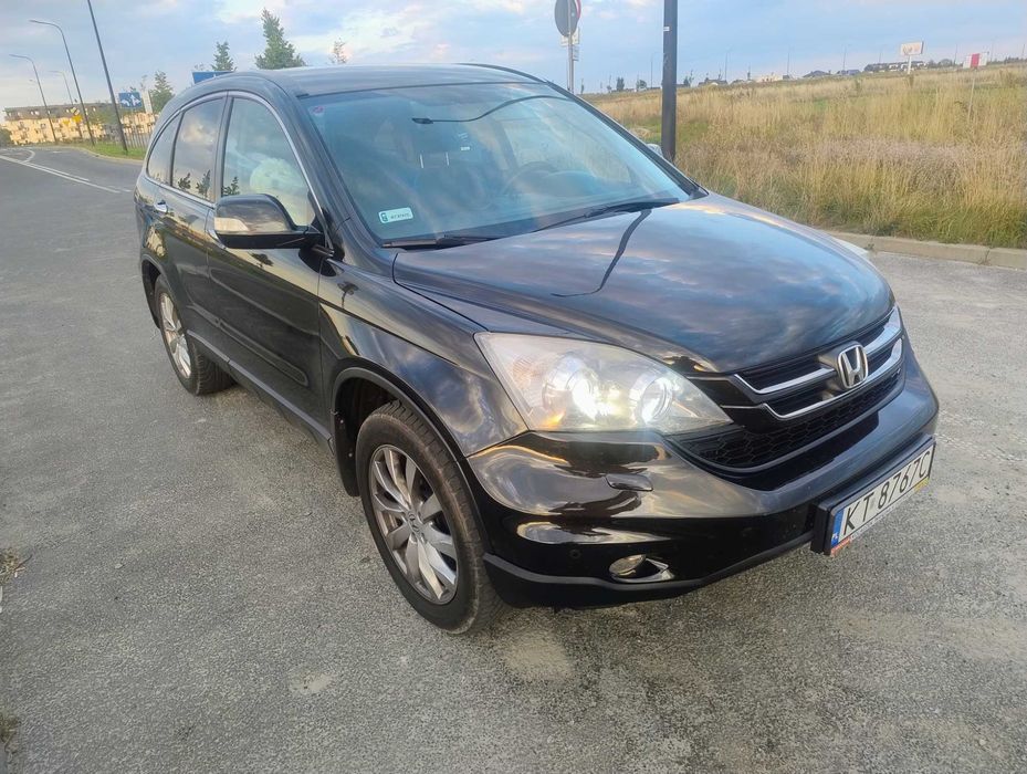 sprzedam hondę CR-V  2.2 diesel z małym przebiegiem